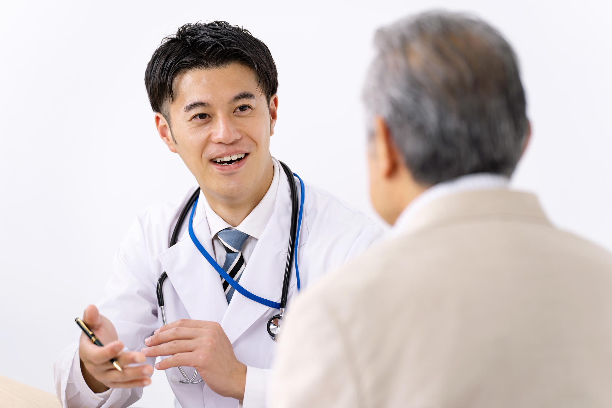 医局紹介と人材紹介会社との違いとは?医師アルバイトの収入・働き方を現役医師が解説|医師のアルバイト完全ガイド