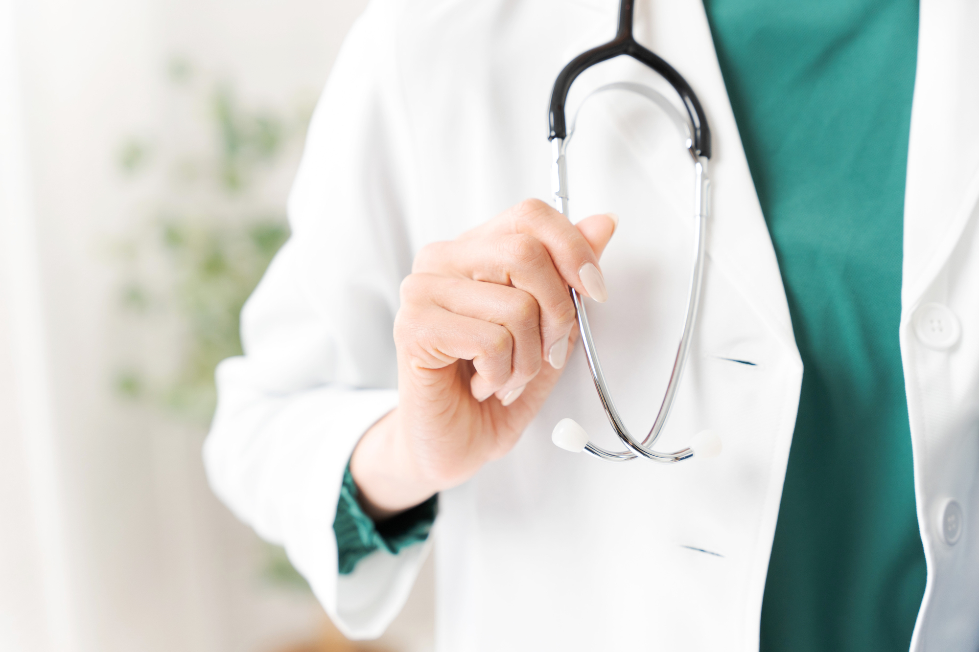 【最新】内科医のキャリア戦略｜内科専門医取得・年収・働き方（バイト/転職）など徹底解説