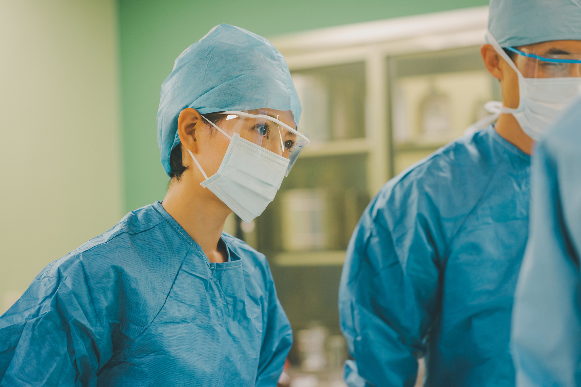 麻酔科医の年収は本当に高いのか？統計データと転職・アルバイト市場から徹底分析