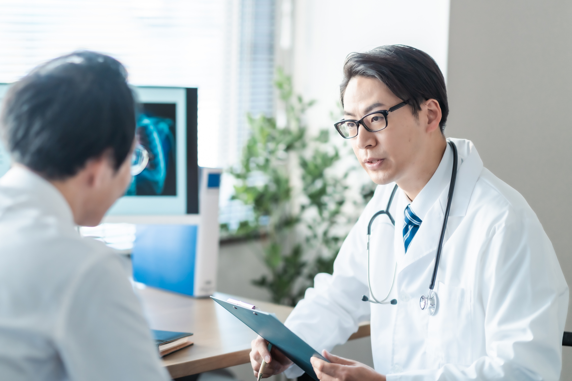 医師の開業は本当に「正解」か？後悔しないための戦略立案と、あえて開業しないという選択肢