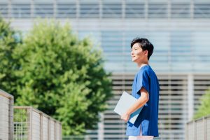 【医師転職事例】自由診療から保険診療へ復帰!内科医としてやりがいを取り戻した 30代男性医師の転職成功事例