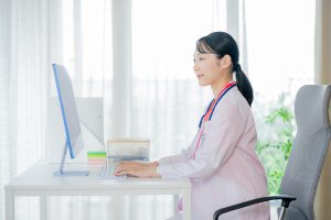 【医師転職事例】将来の開業を見据えクリニックへ!理想の環境に出会えた30代女性医師の転職成功事例